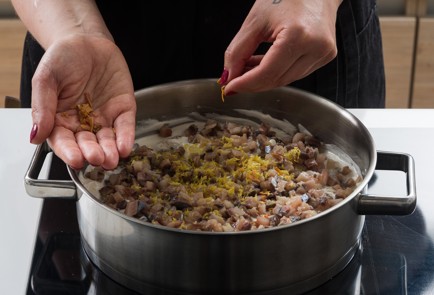 Фото шага рецепта Телячье рагу с лимонным соусом 152471 шаг 11  