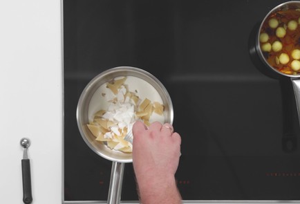 Фото шага рецепта Телячья печень с пряной грушей 174363 шаг 12  