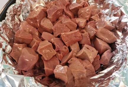 Фото шага рецепта Телячья печень в томатном соусе 186553 шаг 8  