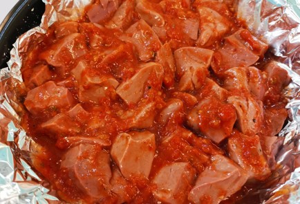 Фото шага рецепта Телячья печень в томатном соусе 186553 шаг 9  