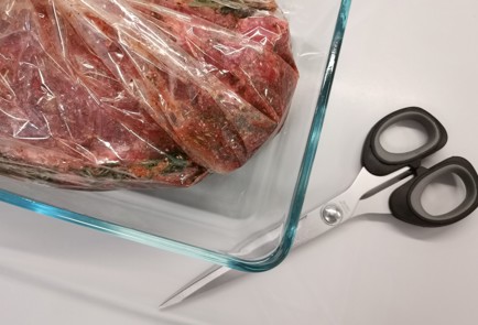 Фото шага рецепта Телячья шея в духовке 175602 шаг 12  