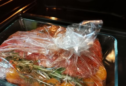 Фото шага рецепта Телячья шея в духовке 175602 шаг 13  