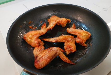 Фото шага рецепта Темный куриный суп 187363 шаг 2  