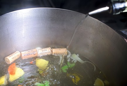 Фото шага рецепта Теплый салат с картофелем и осьминогом 30370 шаг 2  