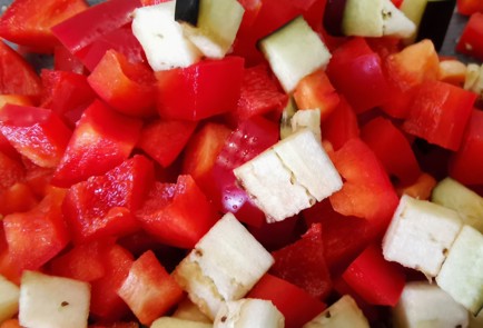 Фото шага рецепта Теплый овощной салат с ветчиной 152334 шаг 1  