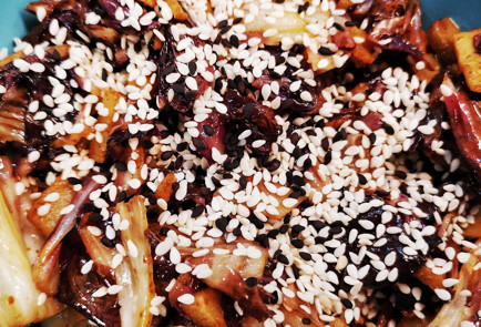 Фото шага рецепта Теплый имбирный салат из краснокочанной капусты 151566 шаг 11  