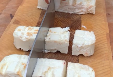 Фото шага рецепта Теплый салат из арбуза и брынзы на гриле 187020 шаг 5  