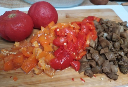 Фото шага рецепта Теплый салат с овощами 190689 шаг 5  