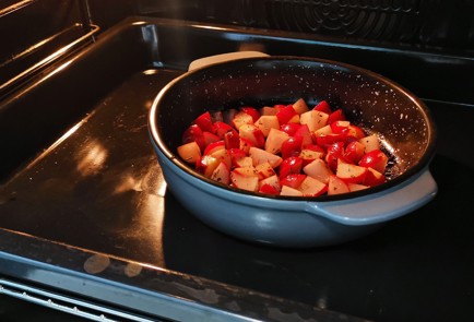 Фото шага рецепта Теплый салат с запеченным редисом 173420 шаг 5  