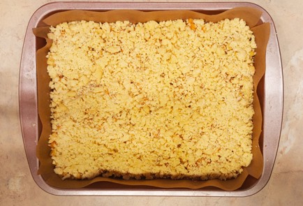 Фото шага рецепта Тертый пирог с фруктами 186975 шаг 11