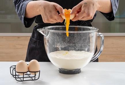 Фото шага рецепта Тесто для пельменей 175422 шаг 3