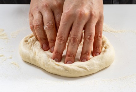 Фото шага рецепта Тесто для пиццы 175634 шаг 9  