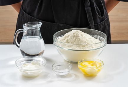 Фото шага рецепта Тесто для вареников 175423 шаг 1  