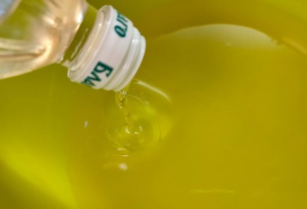 Фото шага рецепта Тесто на сыворотке 188840 шаг 3  