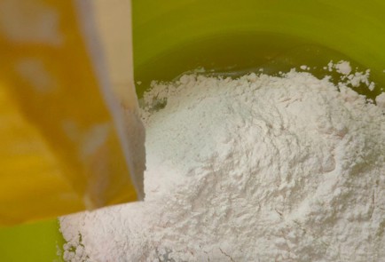 Фото шага рецепта Тесто на сыворотке 188840 шаг 6  