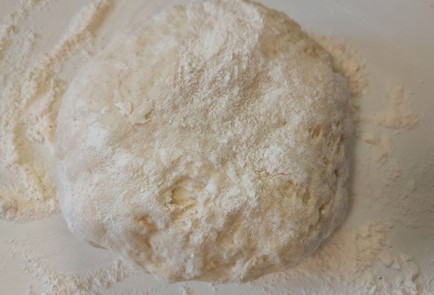 Фото шага рецепта Тесто на сыворотке 188840 шаг 9  