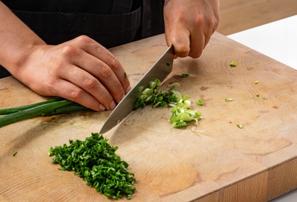 Фото шага рецепта Тилапия в духовке с белым вином 186444 шаг 2  