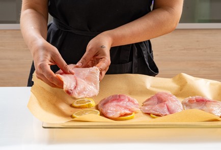 Фото шага рецепта Тилапия в духовке с белым вином 186444 шаг 5  