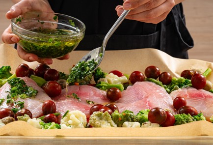 Фото шага рецепта Тилапия в духовке с белым вином 186444 шаг 7  