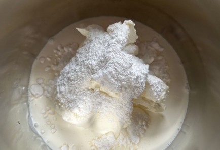 Фото шага рецепта Тирамису с бисквитом 174855 шаг 4  