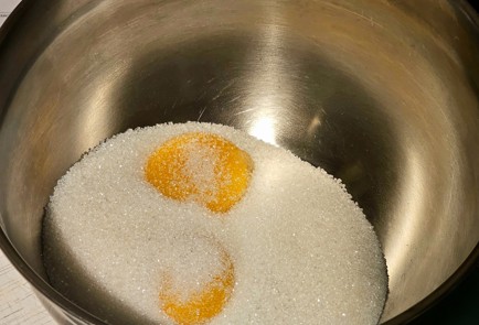 Фото шага рецепта Тирамису с клюквой 191392 шаг 3  