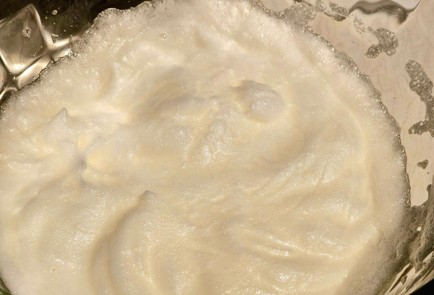 Фото шага рецепта Тирамису с клюквой 191392 шаг 7  