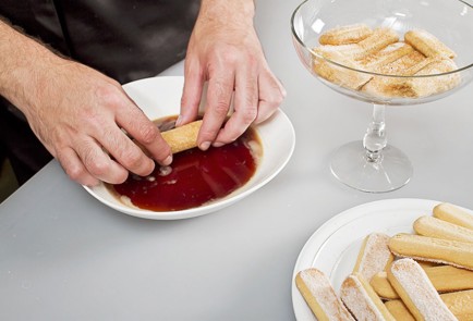 Фото шага рецепта Тирамису с сыром маскарпоне 27604 шаг 4  