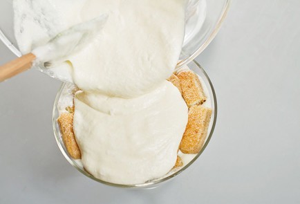 Фото шага рецепта Тирамису с сыром маскарпоне 27604 шаг 6  