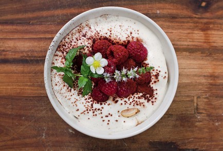 Фото шага рецепта Быстрый тирамису с малиной и мятой 30414 шаг 5  