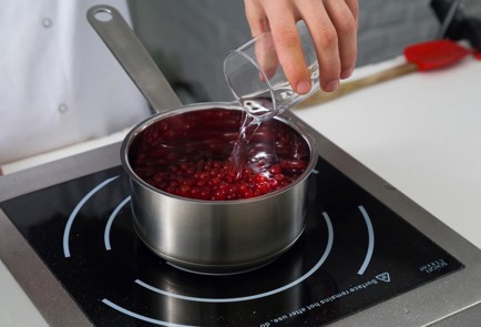 Фото шага рецепта Ткемали из красной смородины 80062 шаг 2  