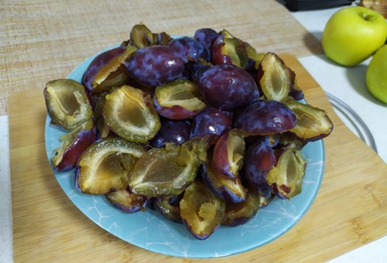 Фото шага рецепта Ткемали из сливы 190452 шаг 2  