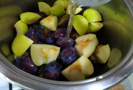 Фото шага рецепта Ткемали из сливы 190452 шаг 4  