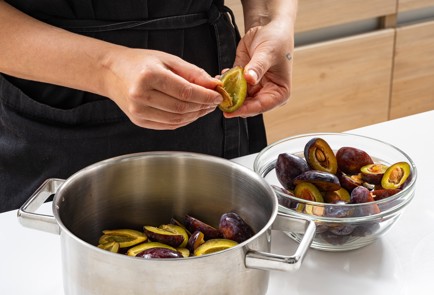 Фото шага рецепта Ткемали 187030 шаг 2  