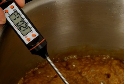 Фото шага рецепта Мягкая карамель тоффи 114547 шаг 6  