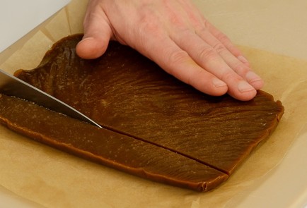 Фото шага рецепта Мягкая карамель тоффи 114547 шаг 9  