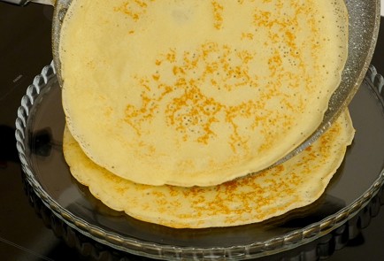 Фото шага рецепта Толстые блины на дрожжах с нутеллой 114588 шаг 4  