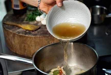 Фото шага рецепта Том ям кунг 21586 шаг 6  