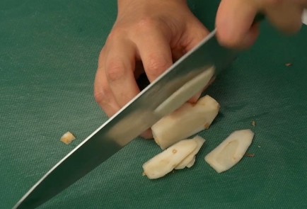 Фото шага рецепта Тайский куриный суп том кха гай 50328 шаг 2  