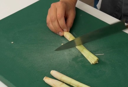 Фото шага рецепта Тайский куриный суп том кха гай 50328 шаг 3  