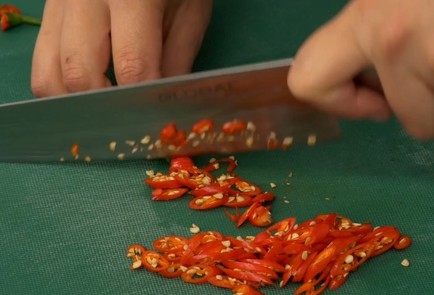 Фото шага рецепта Тайский куриный суп том кха гай 50328 шаг 6  