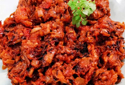 Фото шага рецепта Томатная солянка с мясными колбасками 152922 шаг 11  