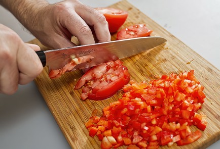 Фото шага рецепта Томатный суп из  морепродуктов 25076 шаг 3  