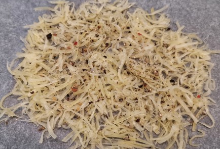 Фото шага рецепта Томатносырная лепешка с яйцом 153031 шаг 4  