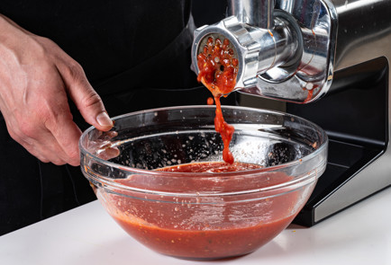 Фото шага рецепта Томатные котлеты 191457 шаг 4