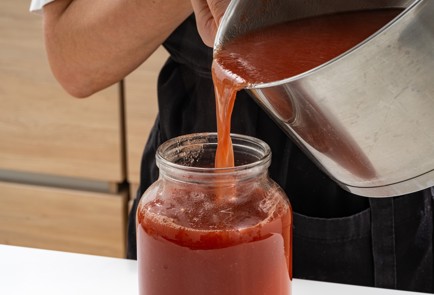 Фото шага рецепта Томатный сок на зиму без соковыжималки 187343 шаг 9