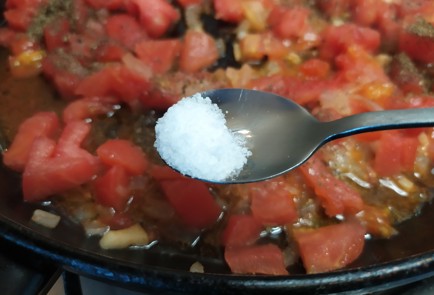 Фото шага рецепта Томатный суп 189456 шаг 7  