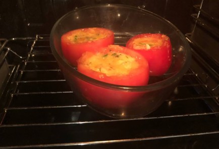 Фото шага рецепта Томаты запеченные с полентой 175115 шаг 9  