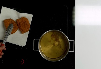 Фото шага рецепта Японская свиная котлета тонкацу 151131 шаг 9  