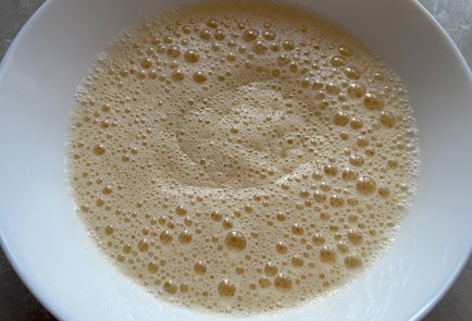 Фото шага рецепта Тонкие вафли 174512 шаг 6  