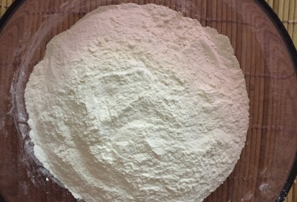 Фото шага рецепта Тонкое тесто для итальянской пиццы 69065 шаг 1